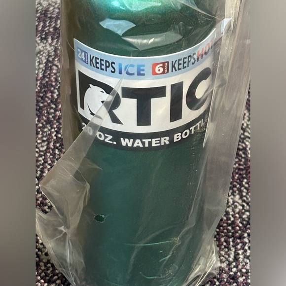 Water bottle - Picture 6 of 9